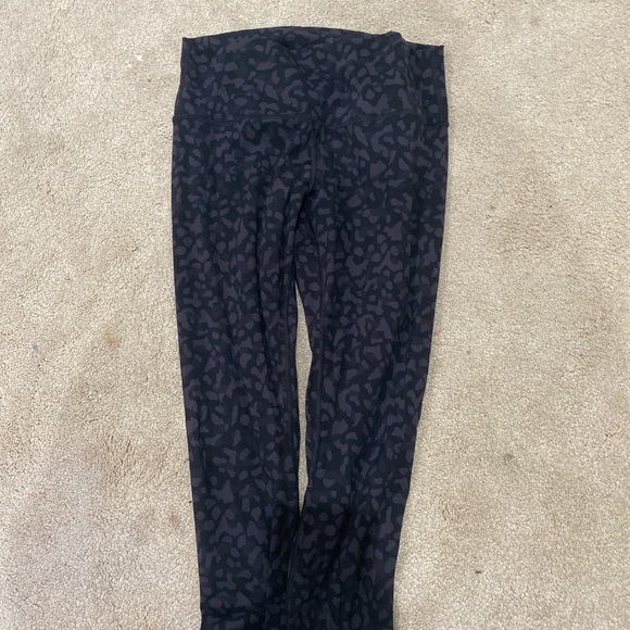 Lululemon leopard print - Picture 2 of 3